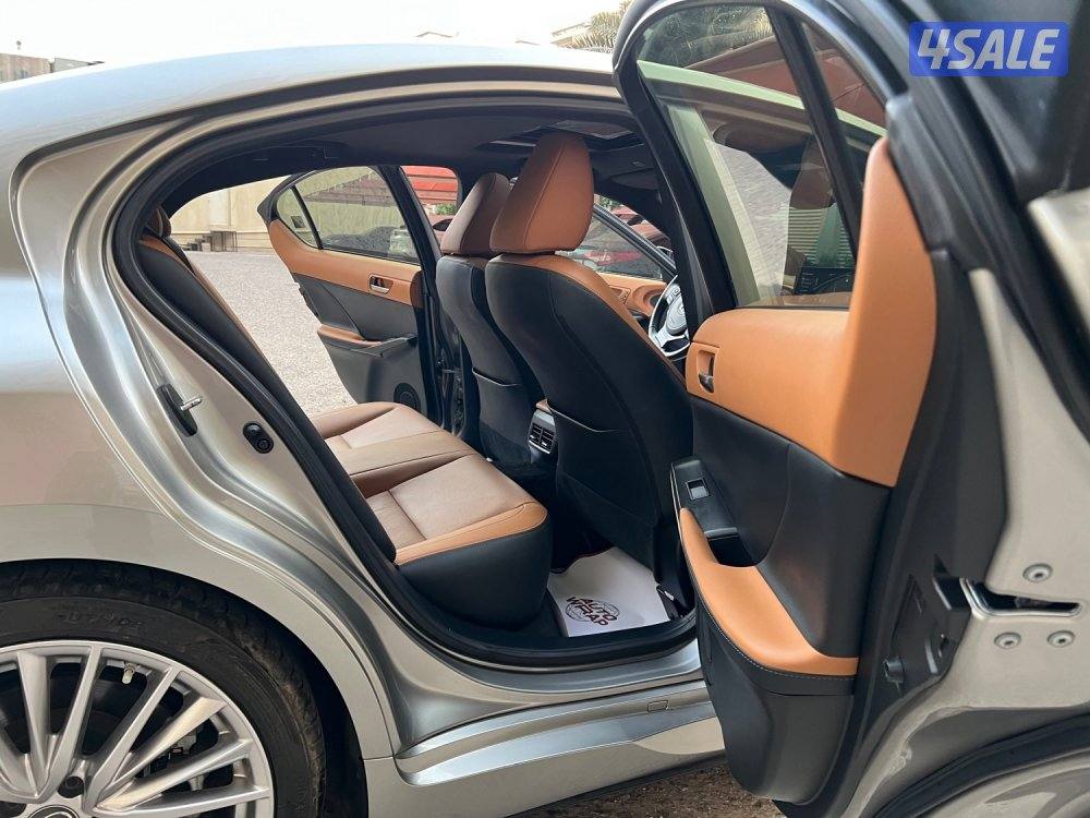 2022 ليكزس IS300 F sport اعلي فئه  سيرفيس وكاله تحت الضمان5