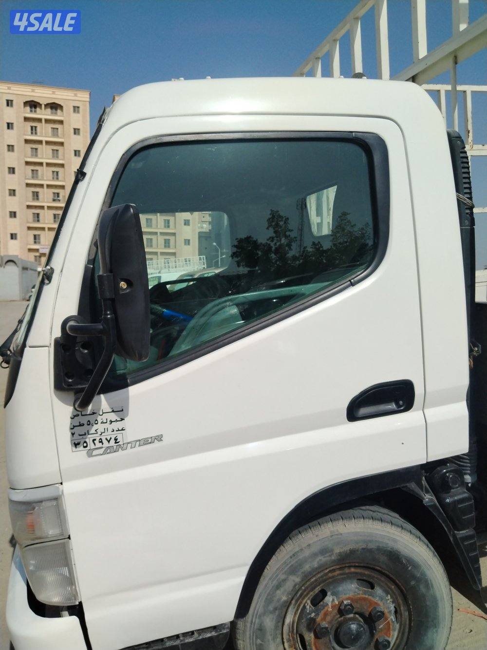 سيارة مستبيشي ٢٠٠٨ حوض ٥متر10