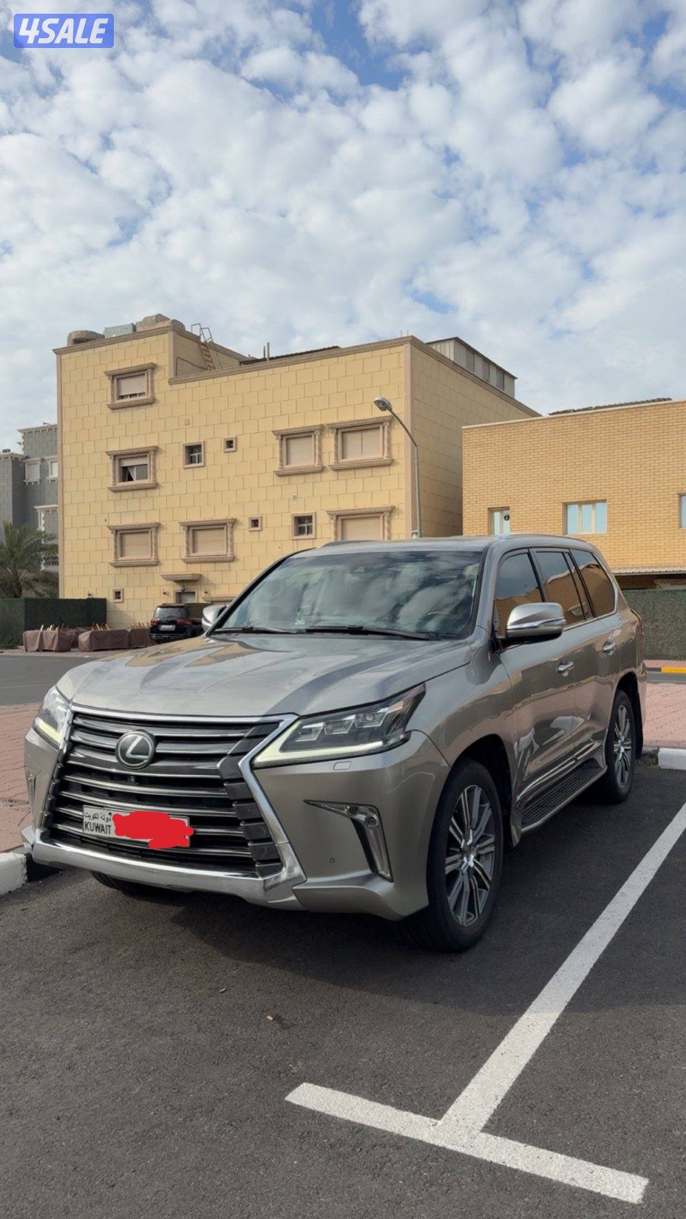 للبيع جيب لكزس1