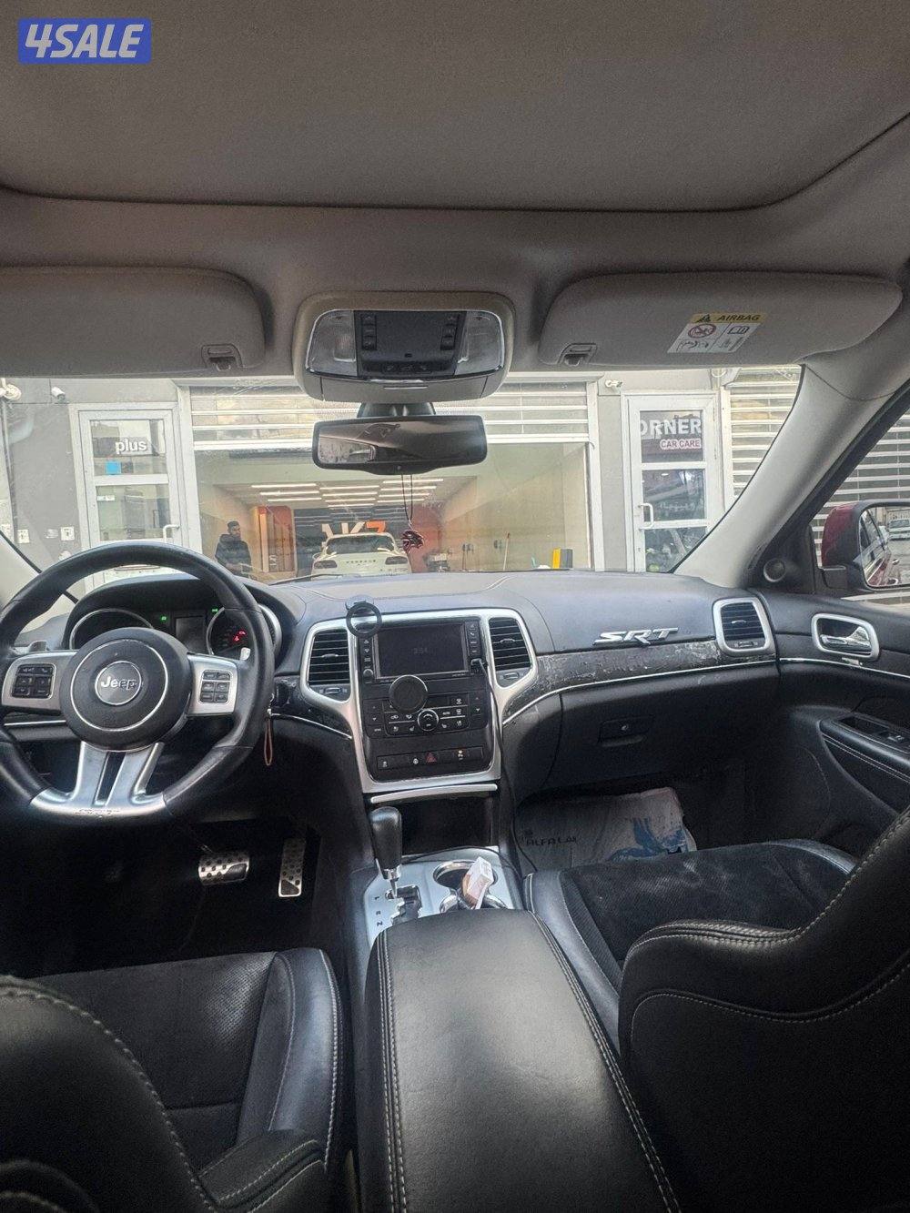 قراند شيروكي srt8 موديل ٢٠١٣ ممشى ١٥٢ الف شرط الفحص وعليه حمايه البواب7