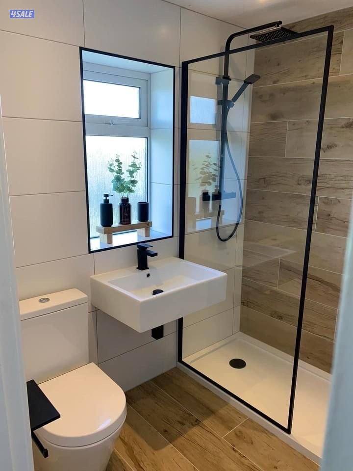 فني سباك ادوت صحية وسيم باكستاني3