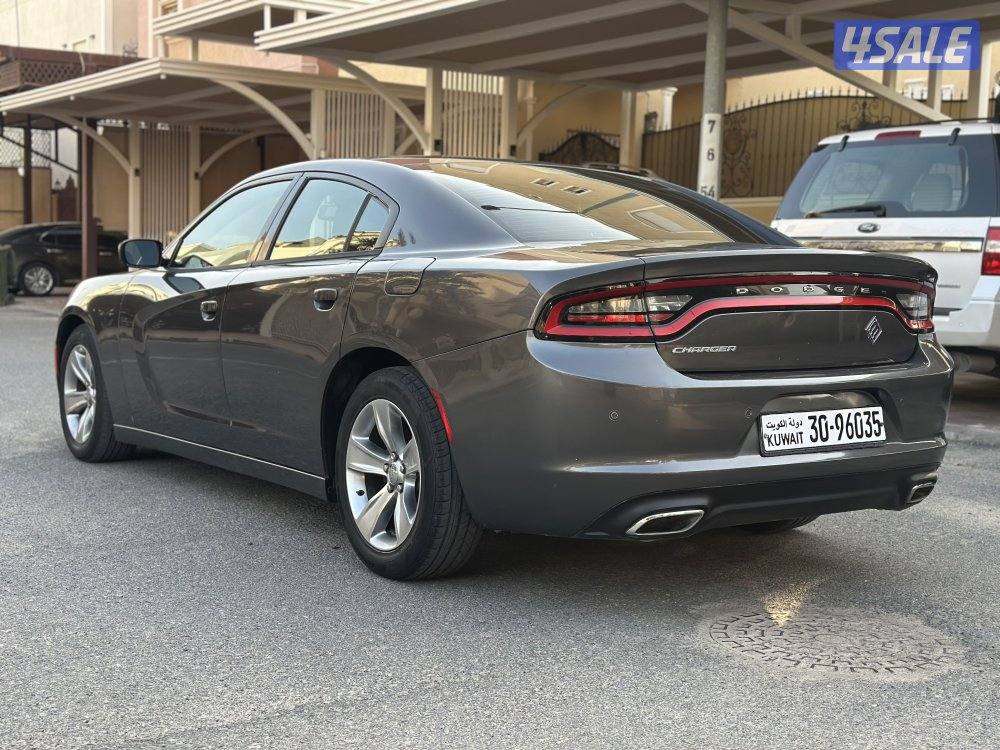 للبيع دوج تشارجر المالك الثاني صبغ وكاله5