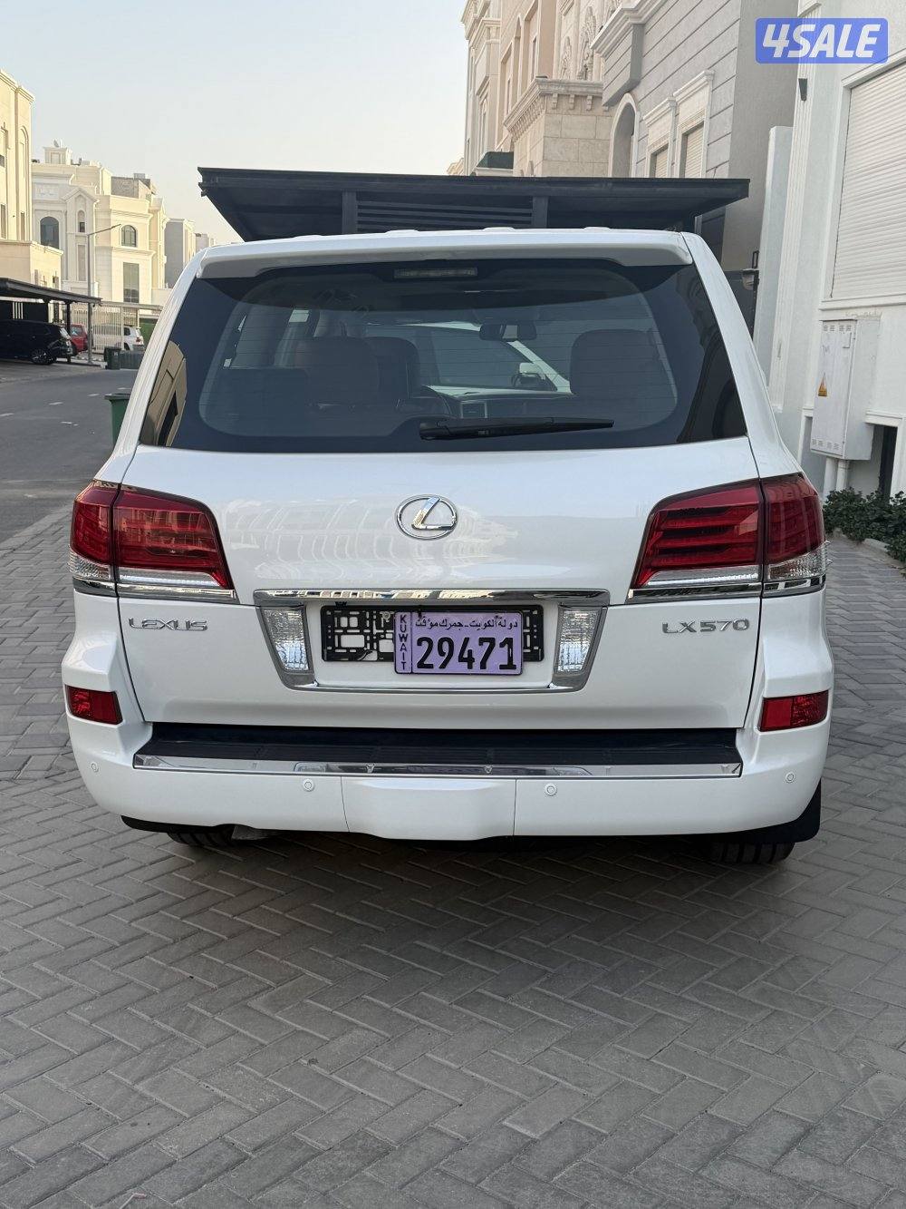 لكزس LX570 صبغ الوكالة بالكامل 20134