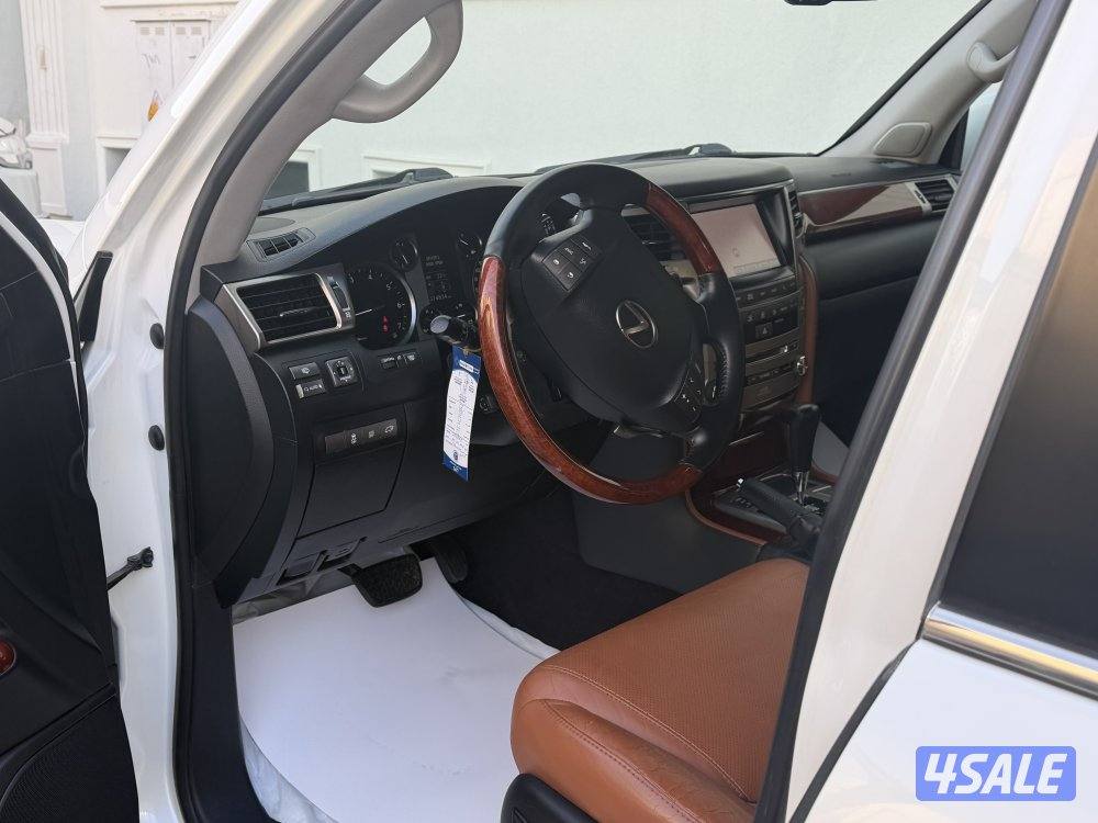لكزس LX570 صبغ الوكالة بالكامل 20138