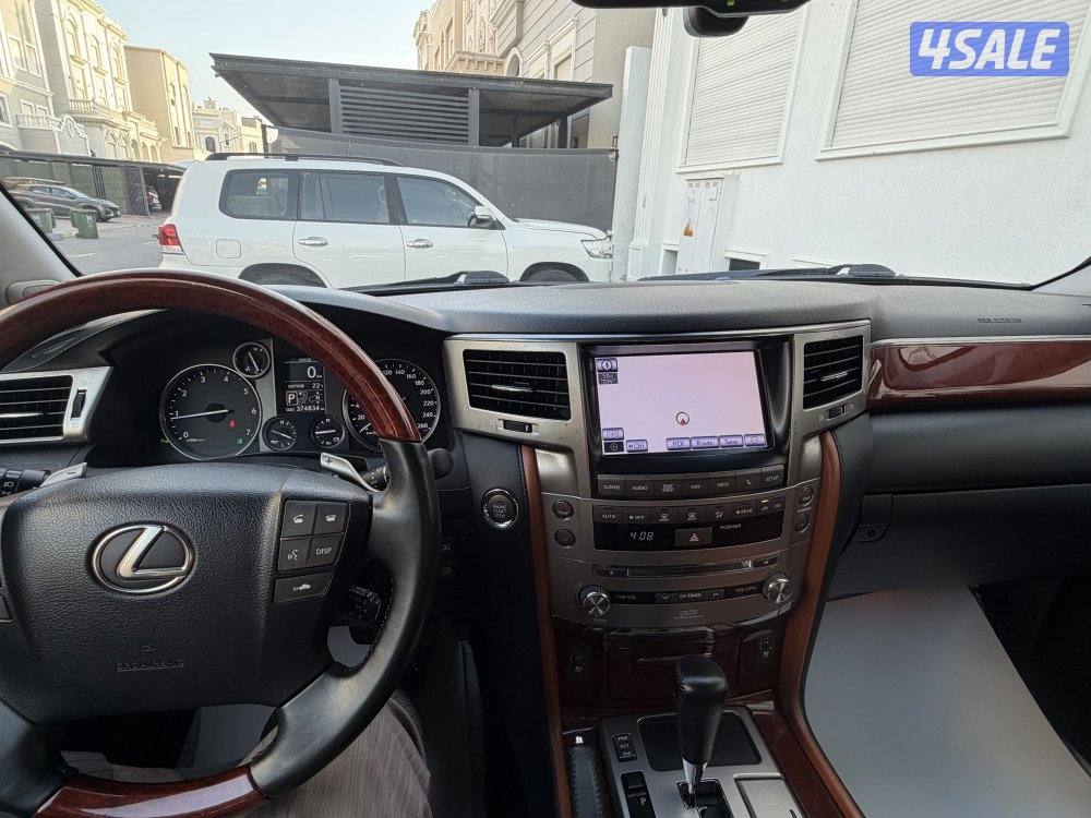 لكزس LX570 صبغ الوكالة بالكامل 20139