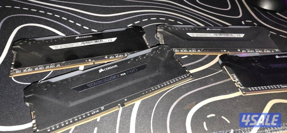 Corsair Vengence DDR4 16GB Ram stick2