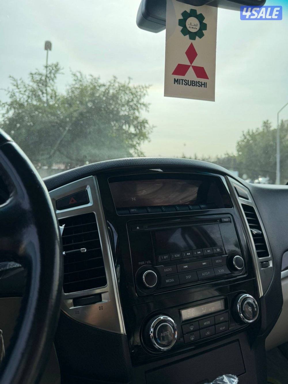 للبيع باجيرو الملا موديل 2022 صدفي ماشي 56 مكينه 3/500 صبغ وكاله0