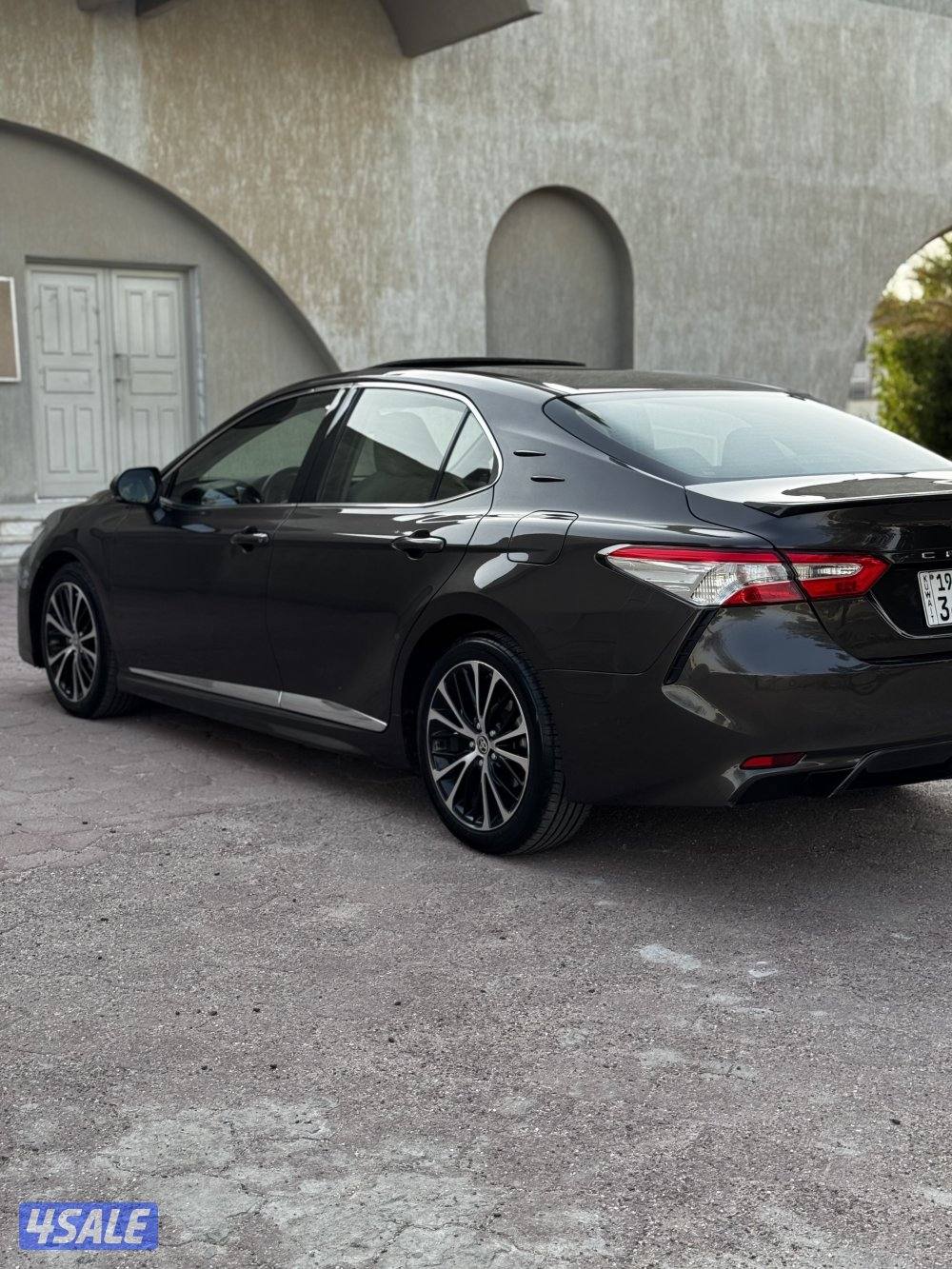 كامري 2020 SE صبغ الوكاله ماشي 91 الف سبورت قير F1 فتحه كامل الموصفات2