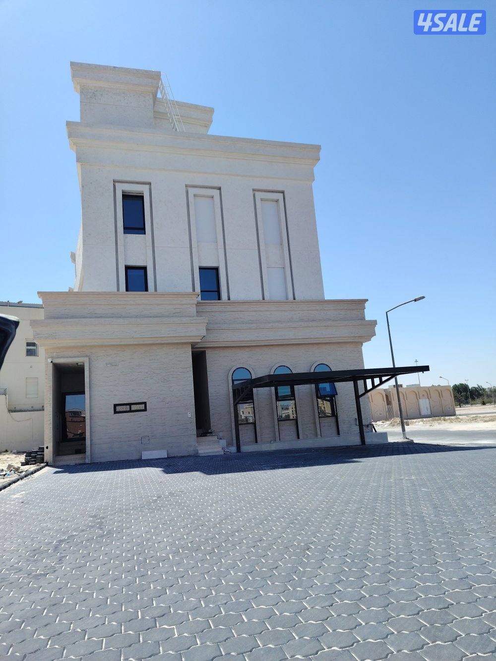 my work in Kuwait painter5