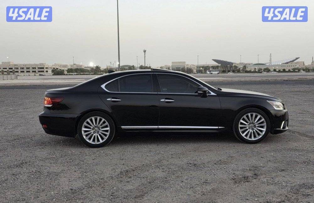 لكزس LS460  صبغ الوكالة1