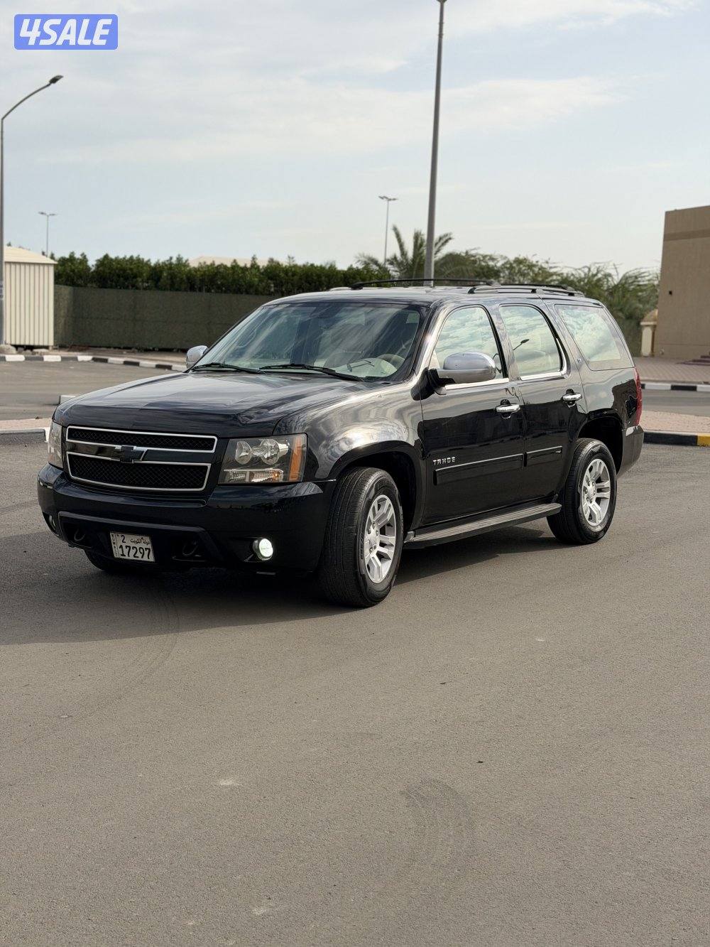 للبيع تاهو مديل 2011 صبغ الوكاله السياره قمه بالنظافه0