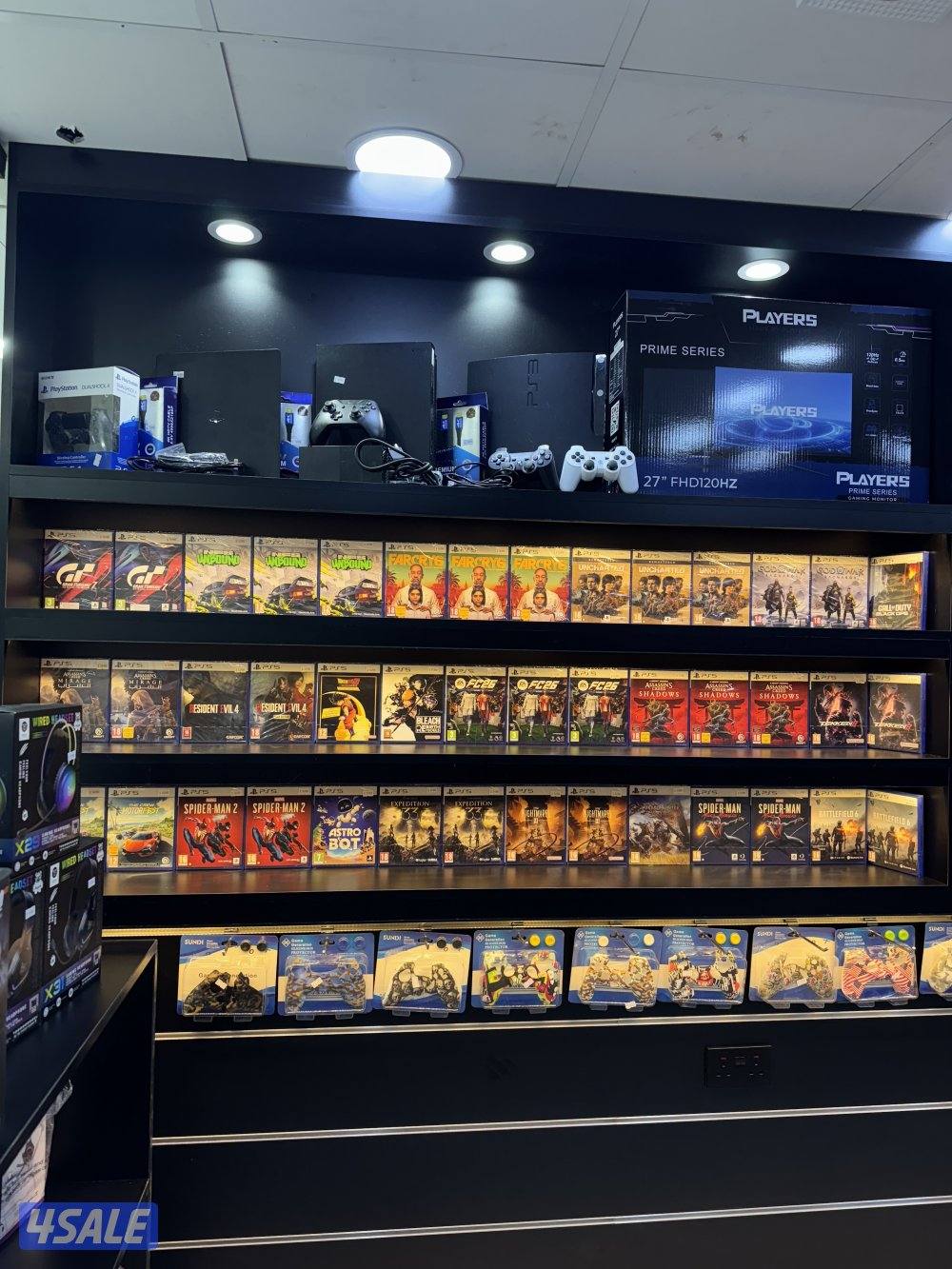 متوفر لدينا جميع انواع الالعاب والبلايستيشن0