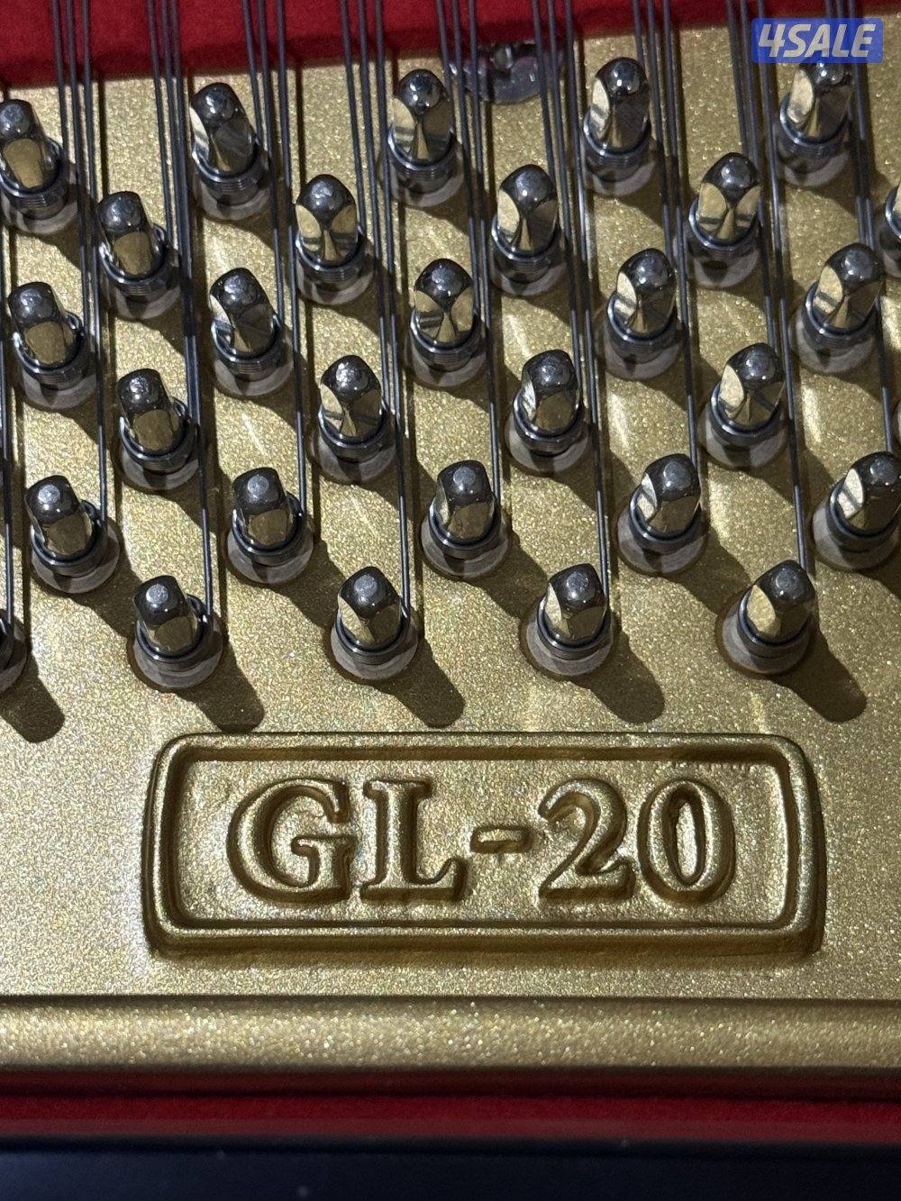 piano Kawai بيانو ياباني10