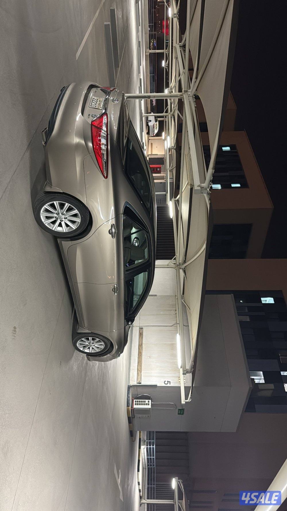 للبيع كامري GLX 20164