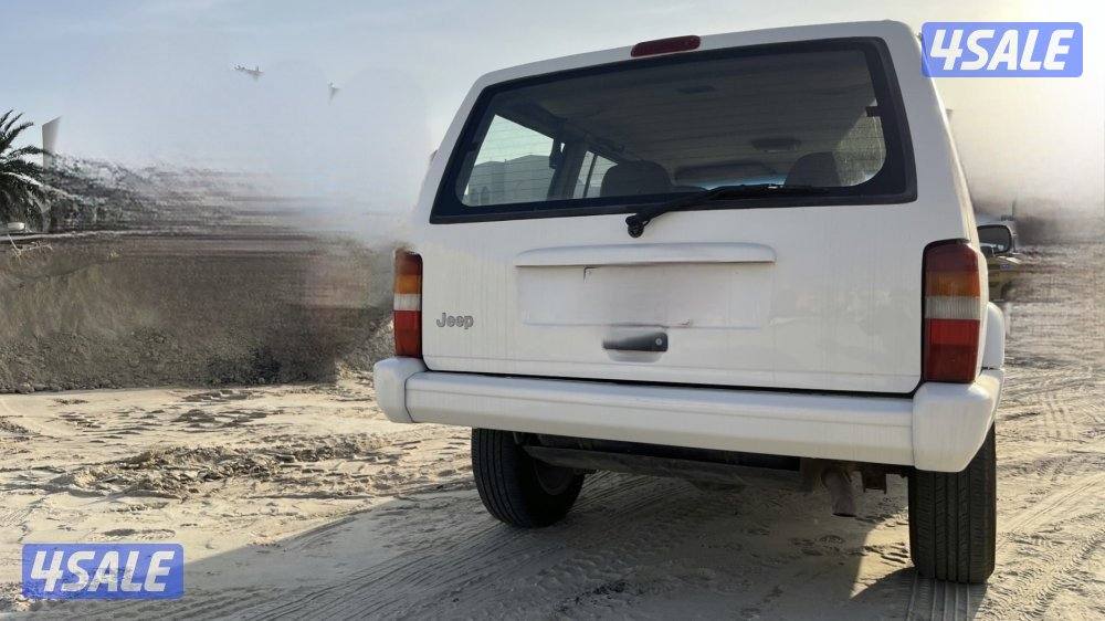 للبيع جيب شيروكي موديل ٢٠٠٠ فل اوبشن3