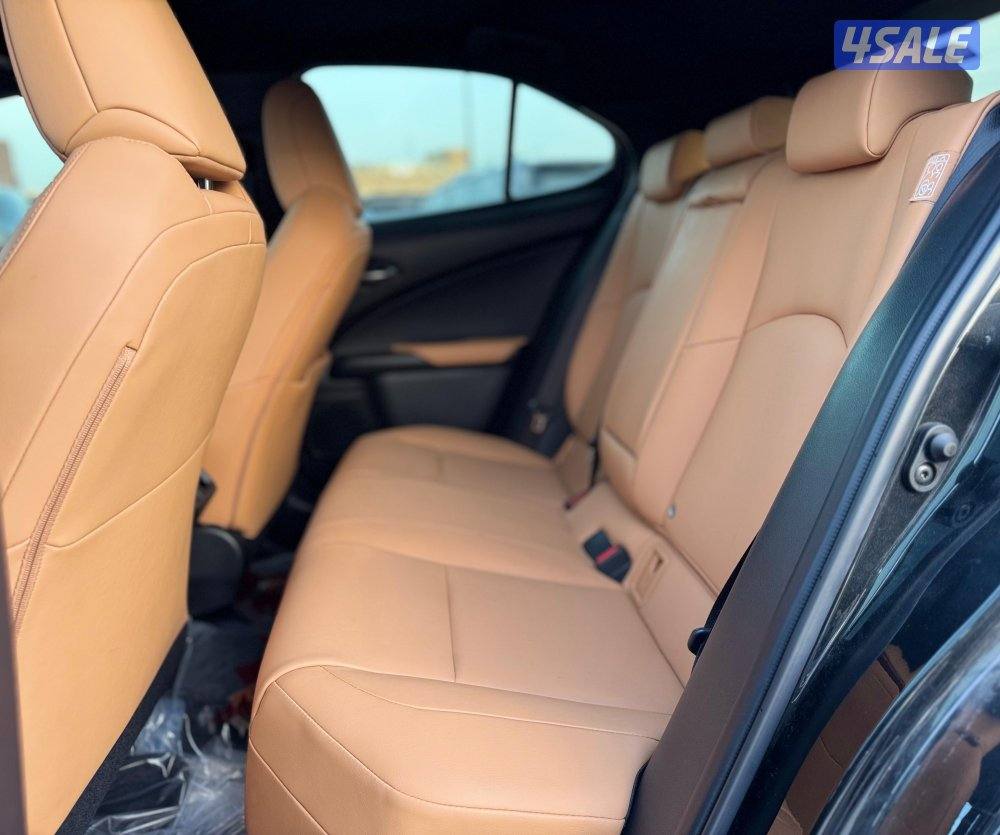 لكزس UX200 بحالة الوكاله 20235