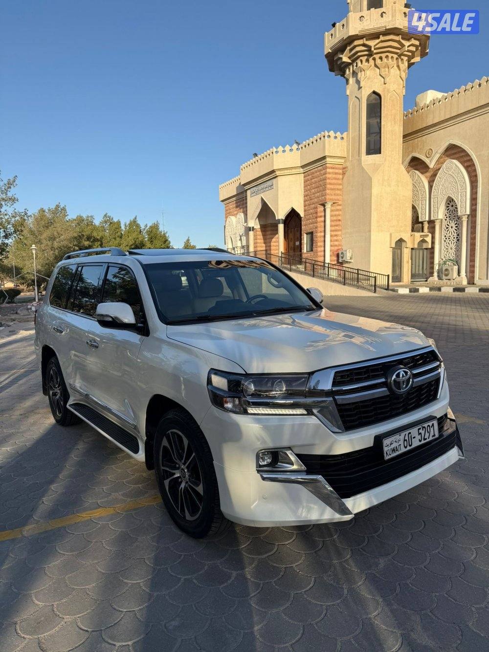 للبيع لاند كروز موديل 2021 عداد 129 الف5