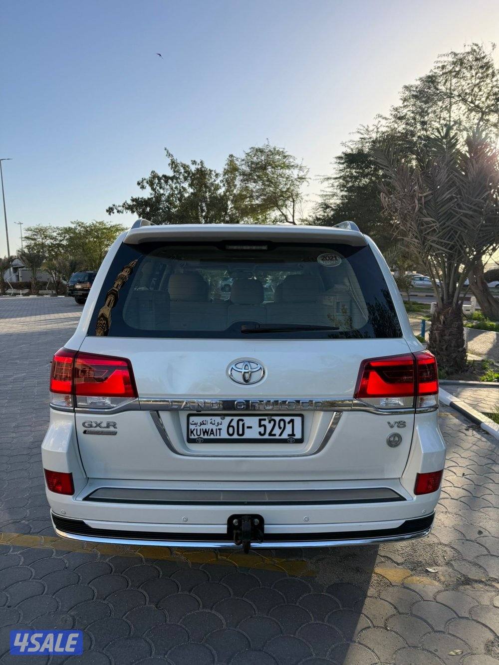 للبيع لاند كروز موديل 2021 عداد 129 الف9