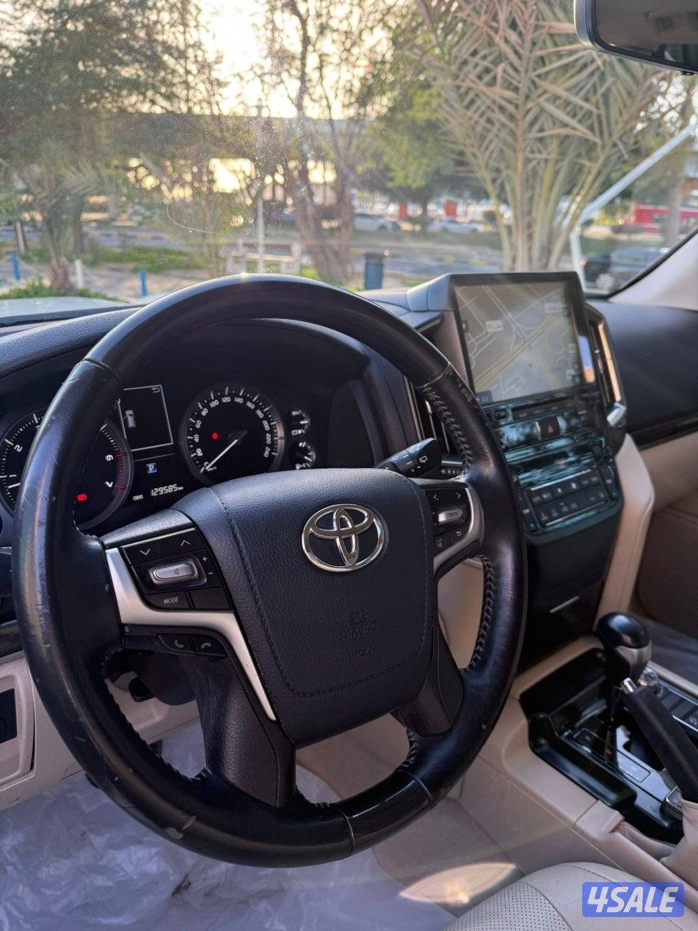 للبيع لاند كروز موديل 2021 عداد 129 الف10