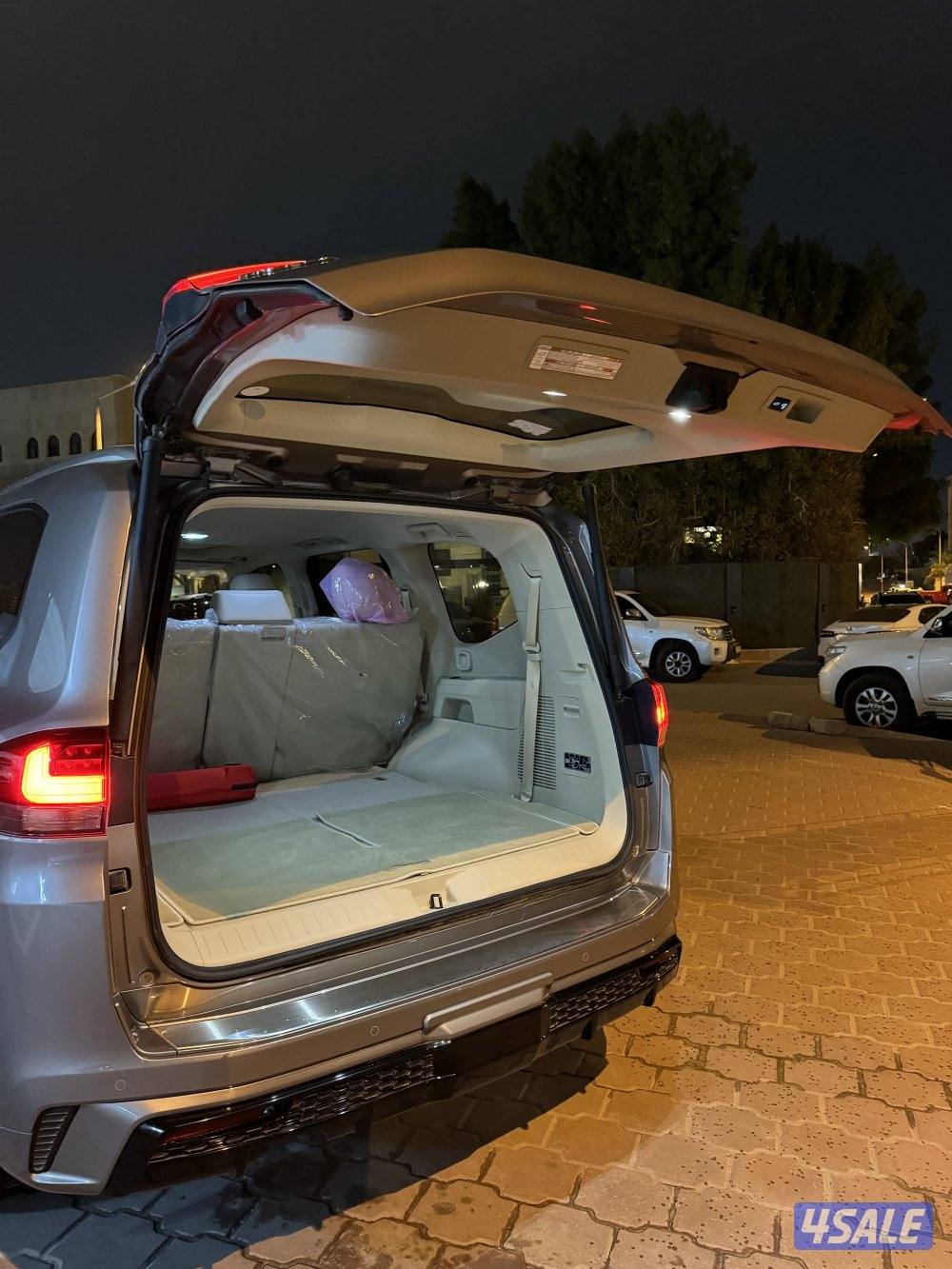 للبيع لاند كروزر موديل 2024 ماشي 54 الف5