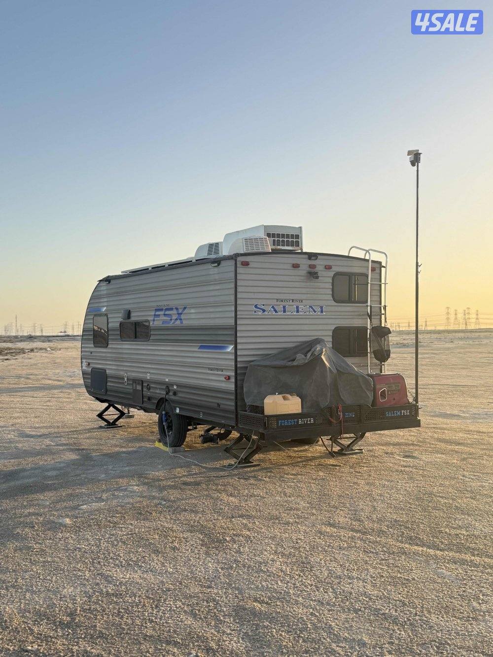 للبيع كرفان SALEM FSX بدون توسعه1