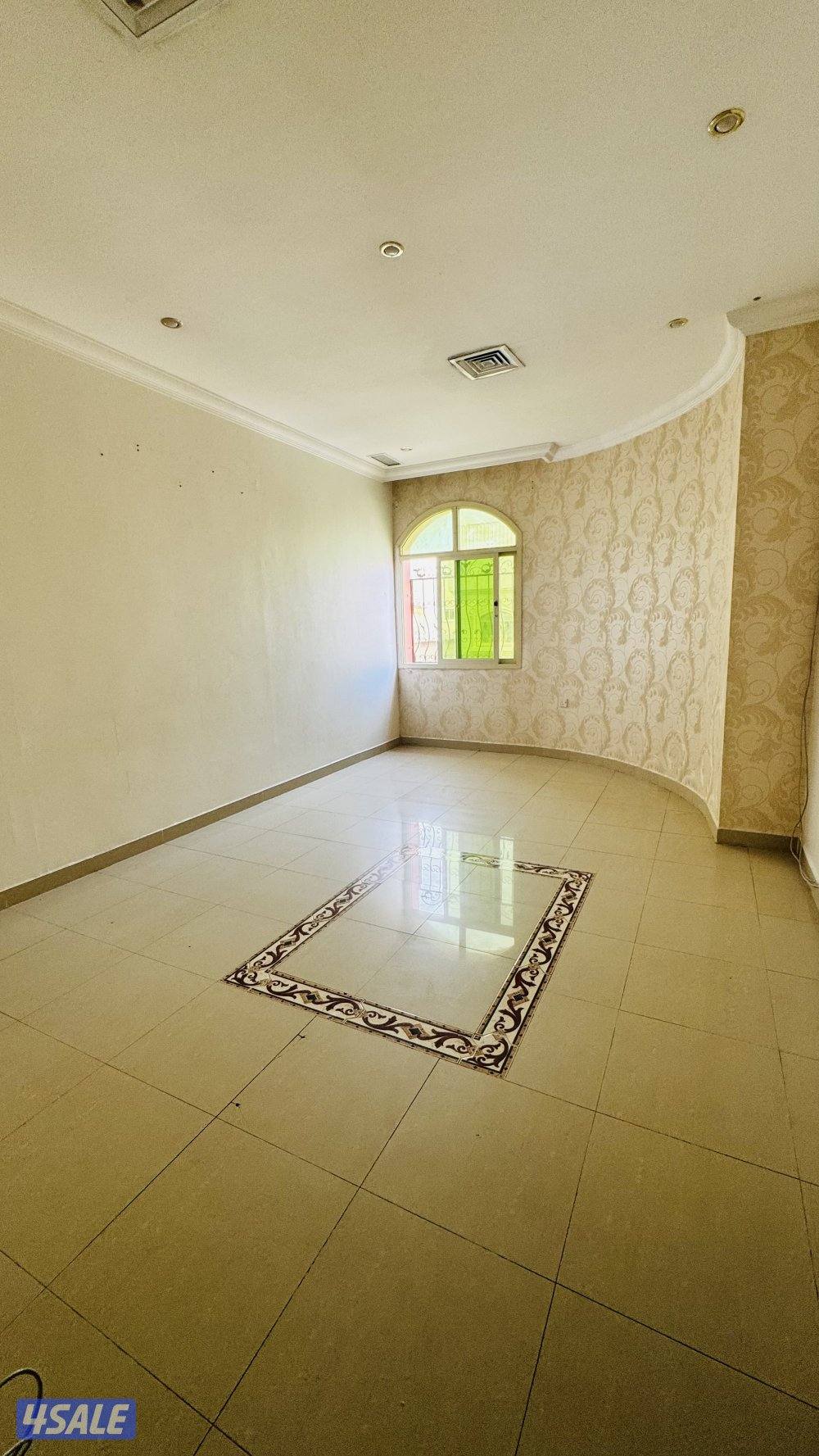 للإيجار شقة في سعد العبدالله3