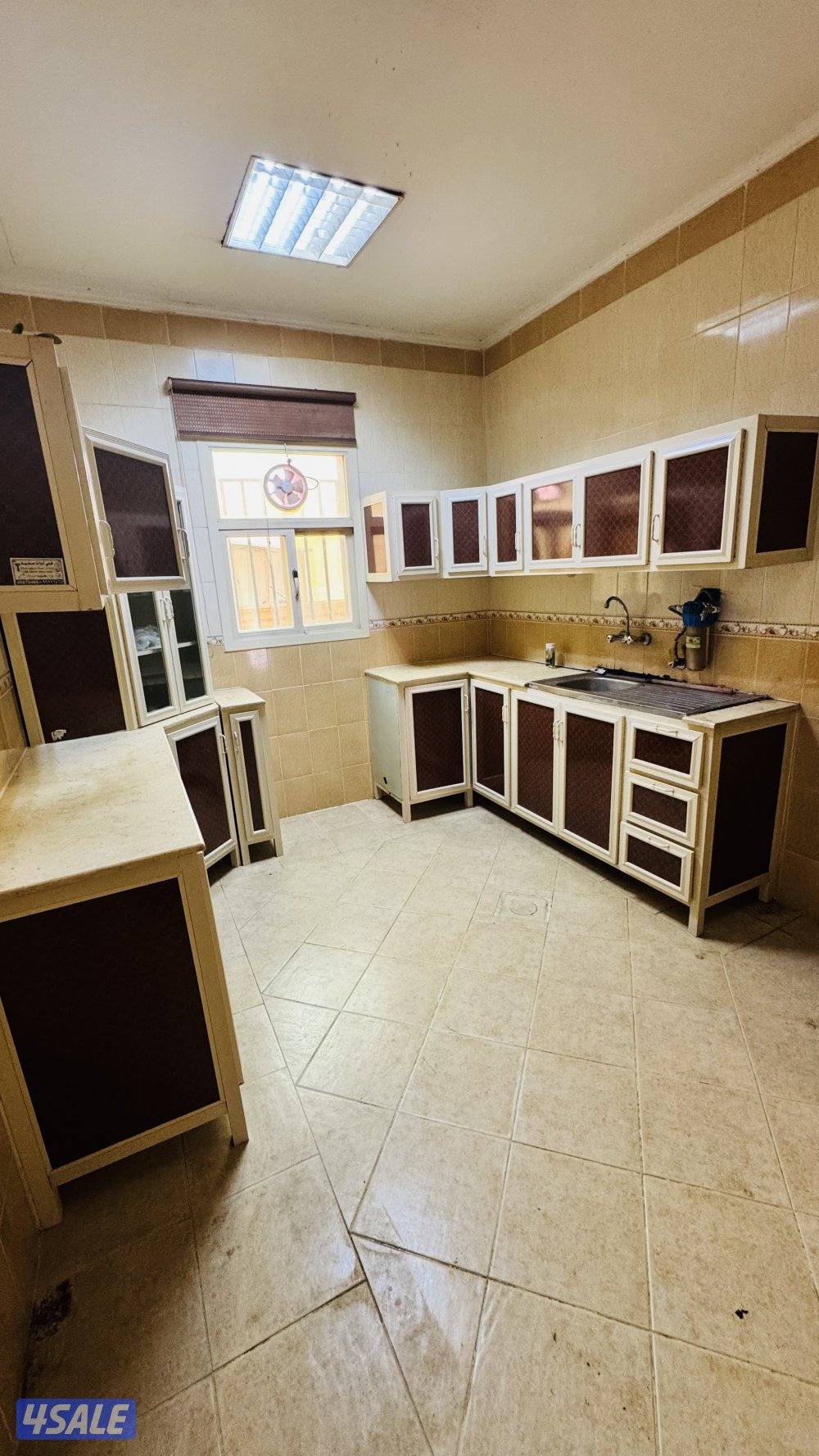 للإيجار شقة في سعد العبدالله5