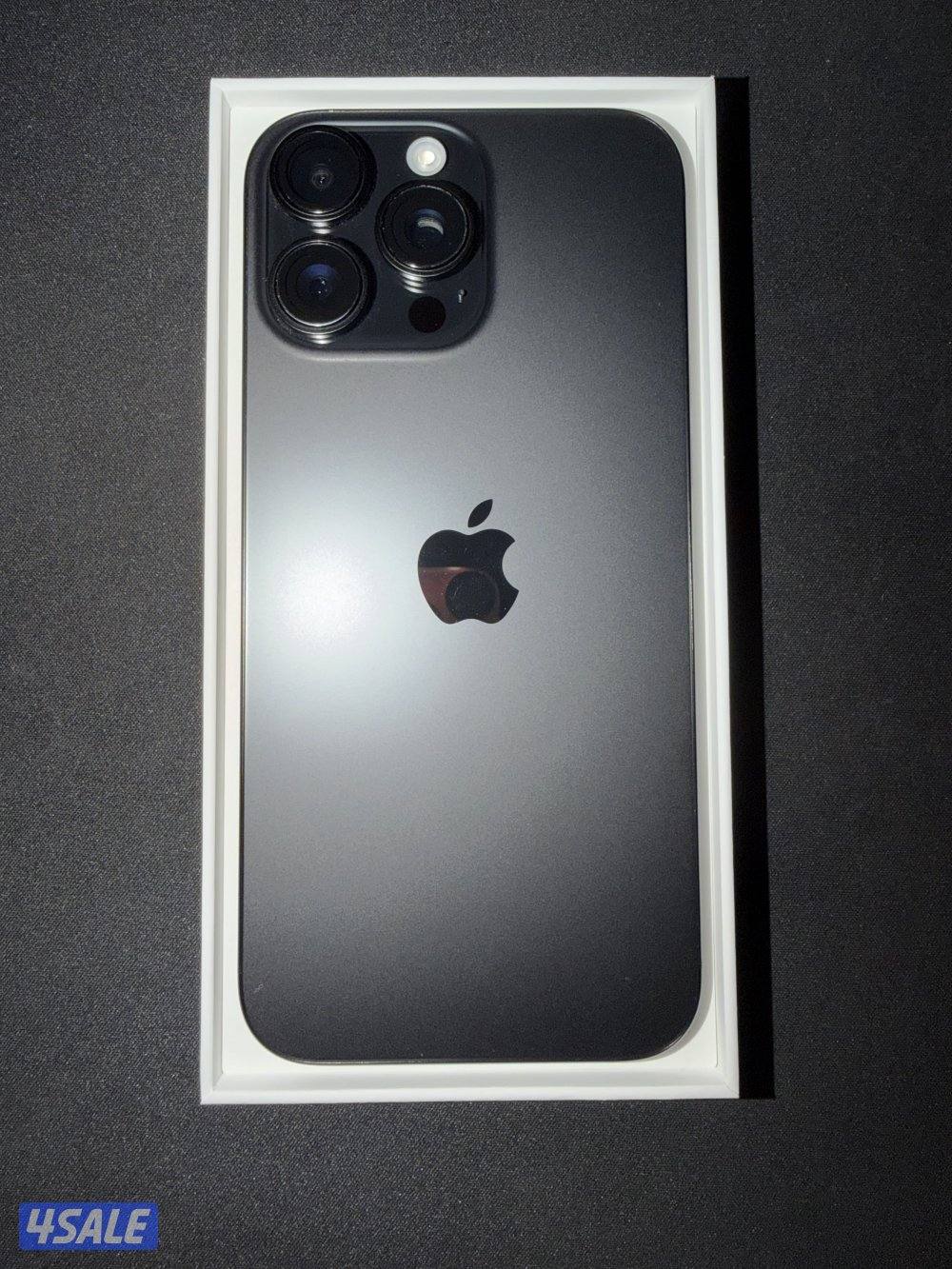 iPhone 16 Pro Max 256GB Perfect condition zero scratches like new and0