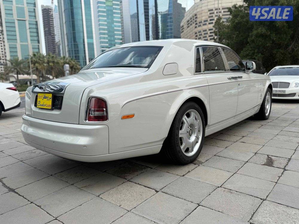 رولزرويس…فانتوم…موديل 2010 (قطع العداد 21 الف كم)4