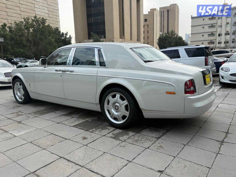 رولزرويس…فانتوم…موديل 2010 (قطع العداد 21 الف كم)6