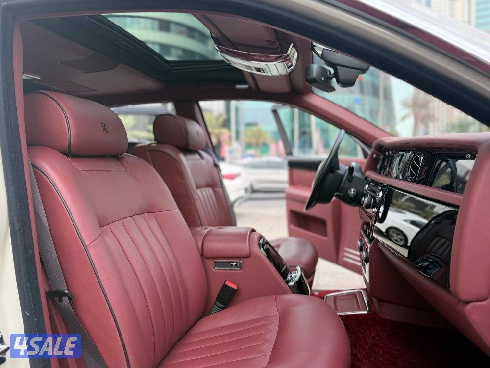 رولزرويس…فانتوم…موديل 2010 (قطع العداد 21 الف كم)8