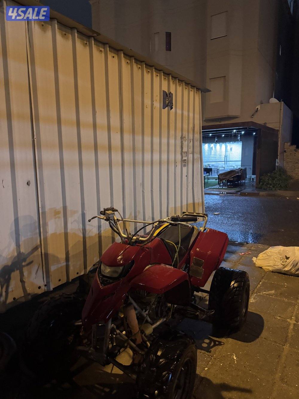 للبيع بلاستر ٢٠٠٥ شرط الفحص فيه لحيم ب الذيل واقف له موسم2