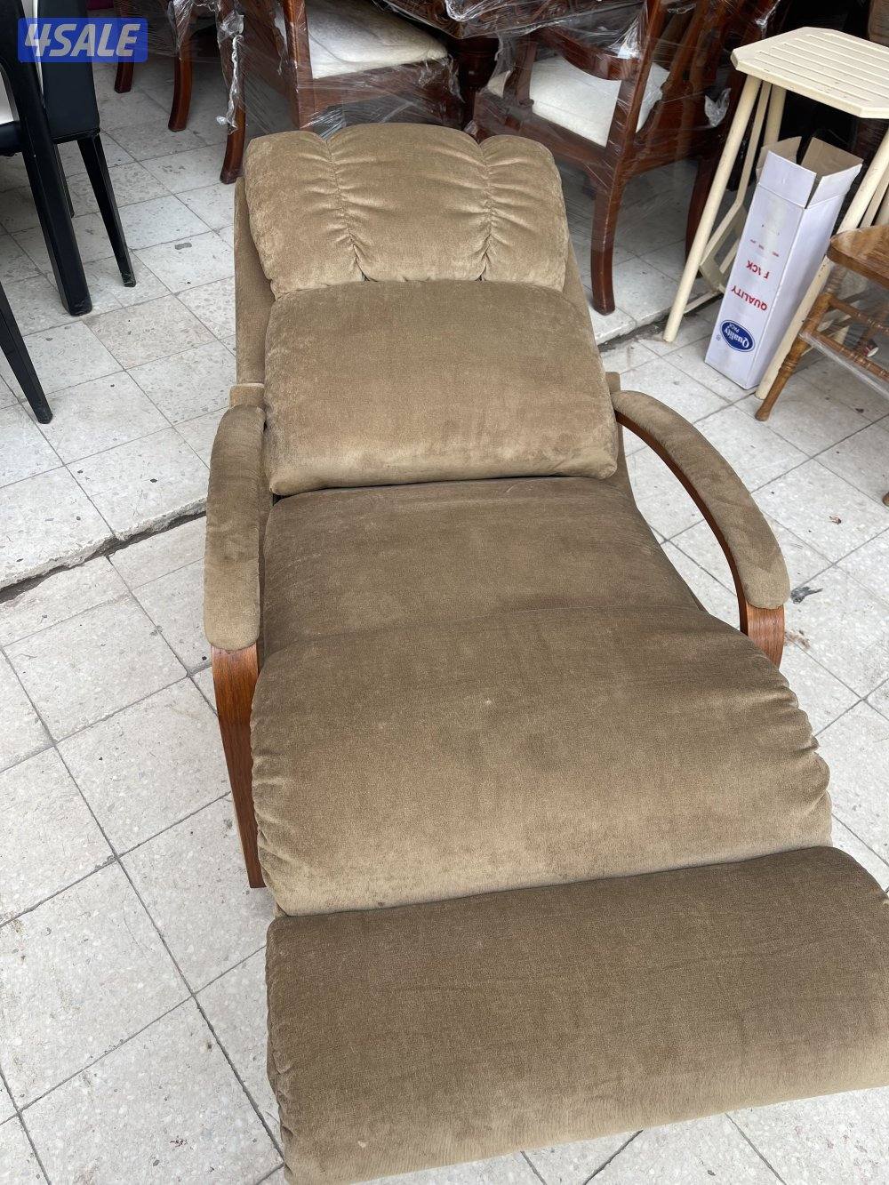 ليزي بوي الاصلي هزاز ويفرد استرخاء كهربائي بحاله جدا ممتازه الأصلي10