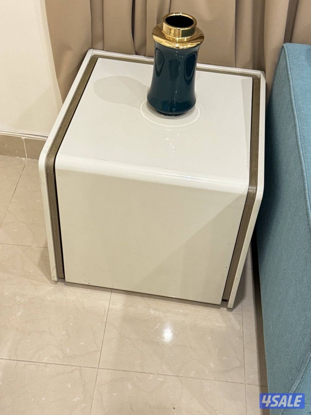 قنفات وطاولات من صفاة هوم2