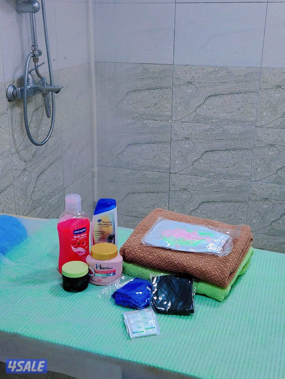 أنا ماسور في منتجع صحي للرجال4