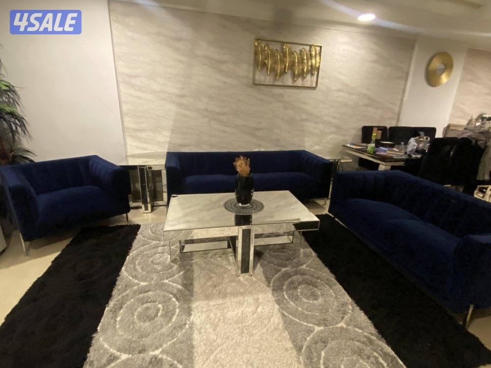 طقم صوفا وثلاث طاولات وسجادتين3