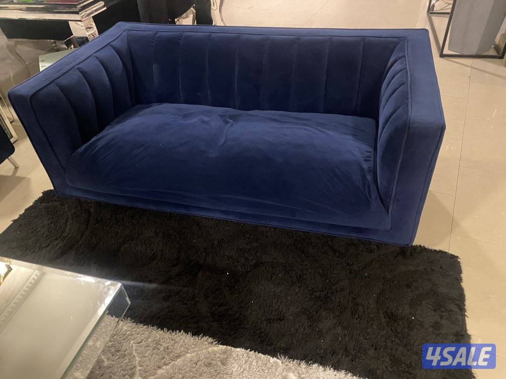 طقم صوفا وثلاث طاولات وسجادتين5