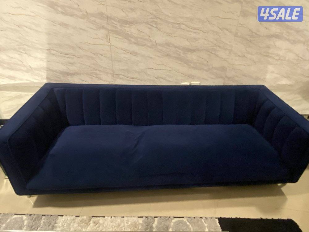 طقم صوفا وثلاث طاولات وسجادتين7