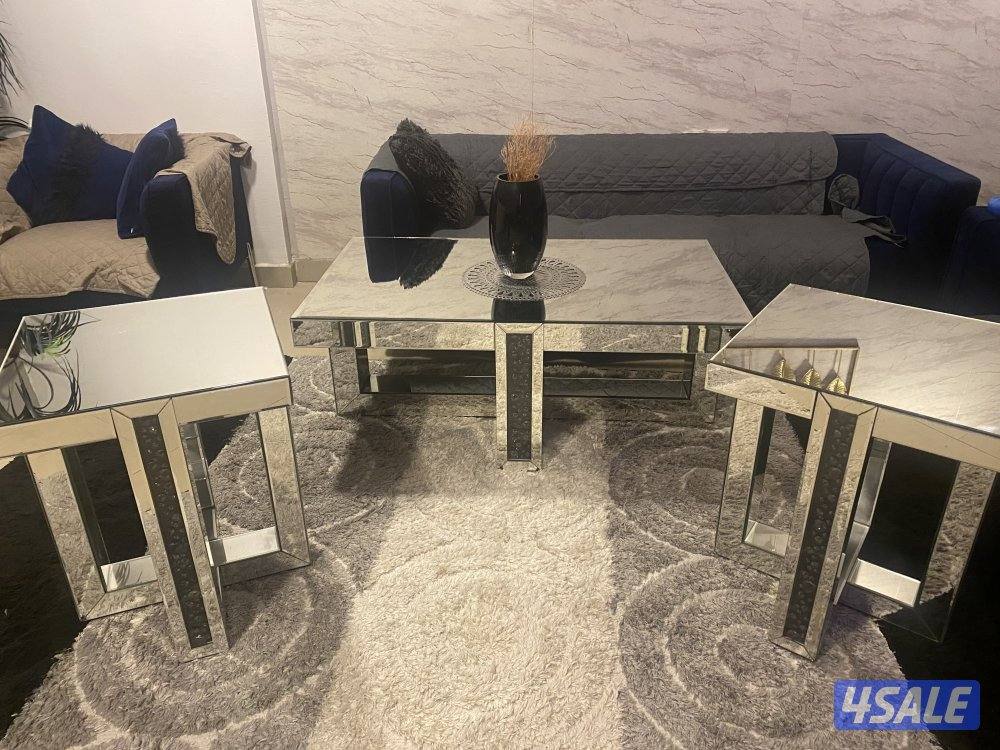 طقم صوفا وثلاث طاولات وسجادتين10