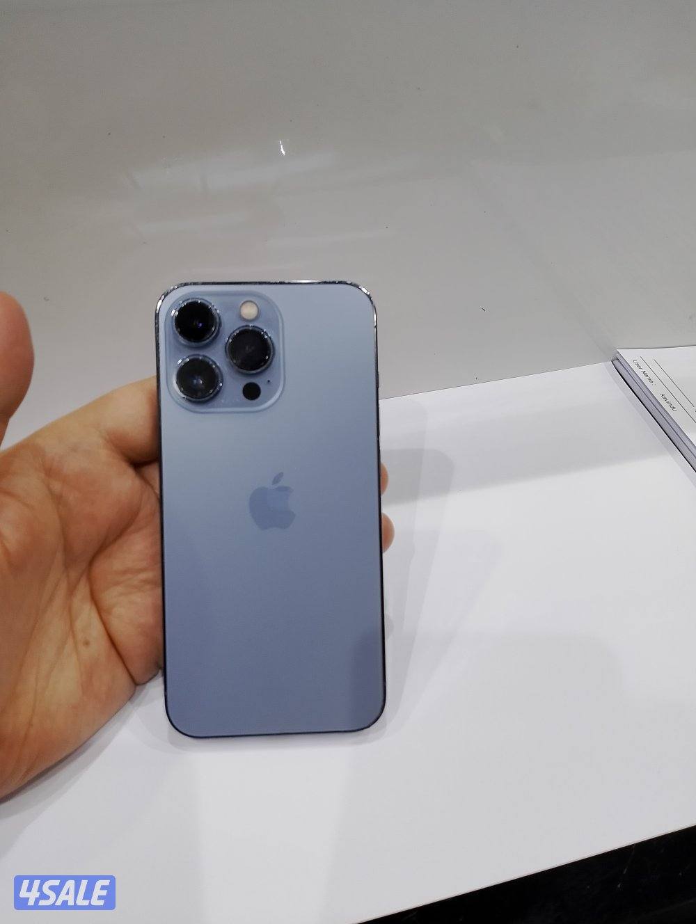 أيفون 13برو جيجا 2560