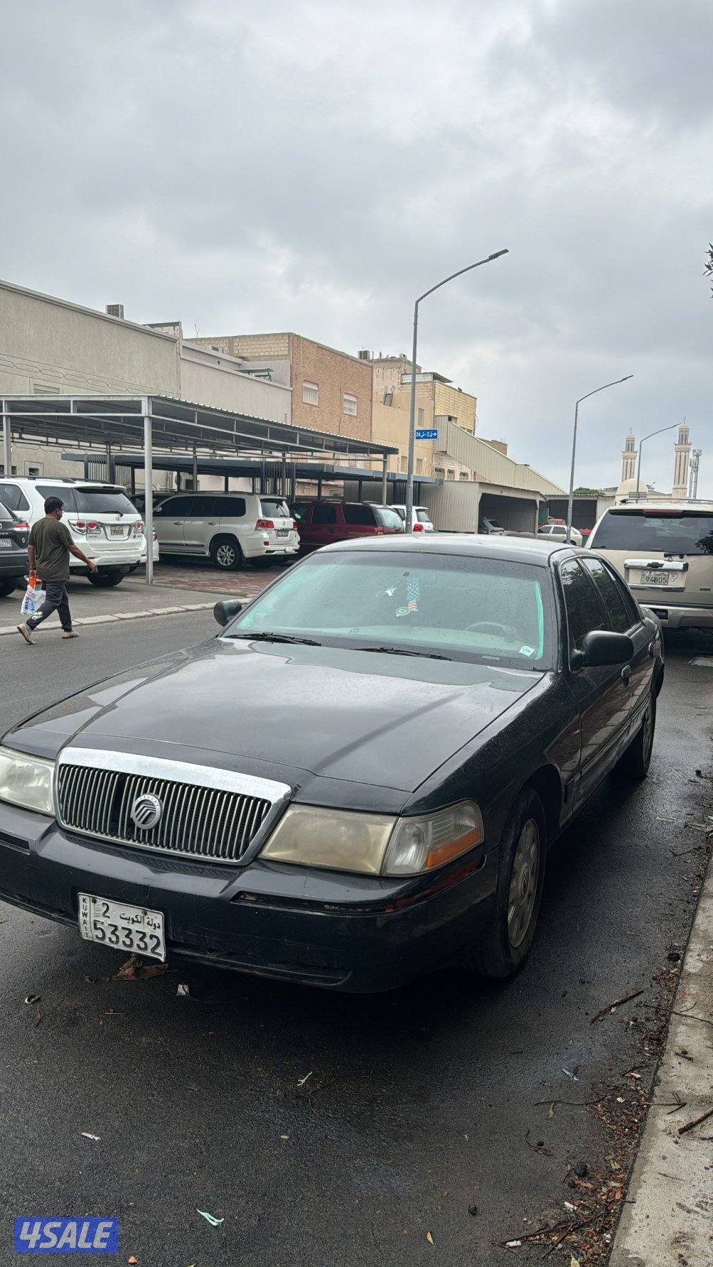 للبيع فورد ماركيز 2004 ماشي 495 الف1