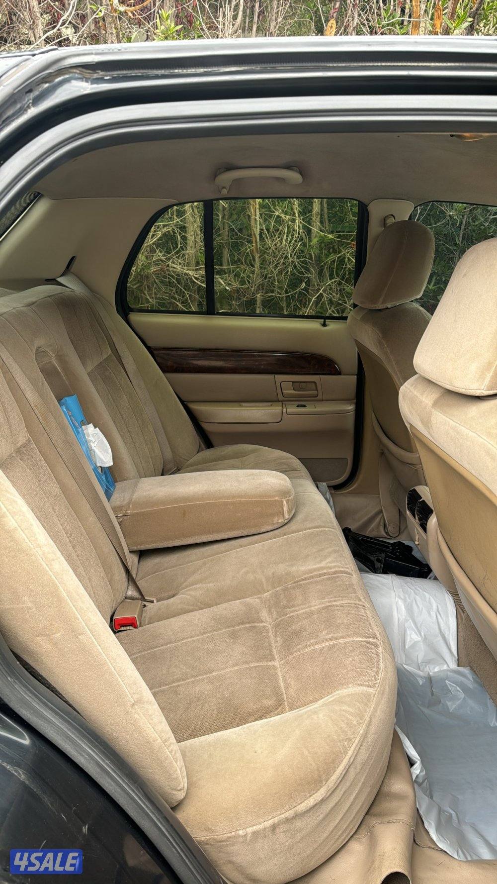 للبيع فورد ماركيز 2004 ماشي 495 الف4