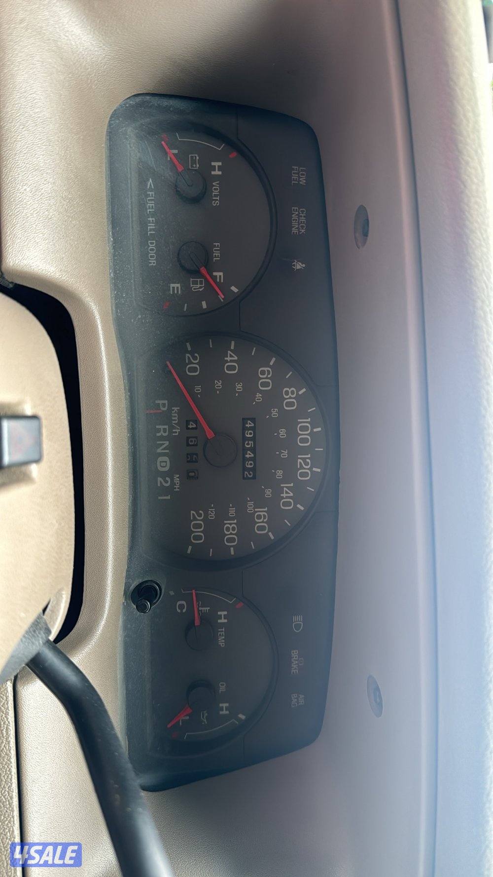 للبيع فورد ماركيز 2004 ماشي 495 الف5