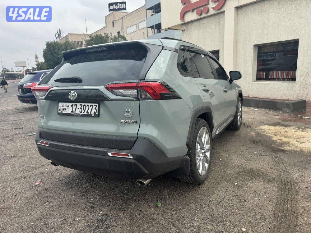 للبيع راف شبه جديد عدد اثنين ريموت سرفس الوكاله عدد ٥٠ الف صبغ الوكاله11