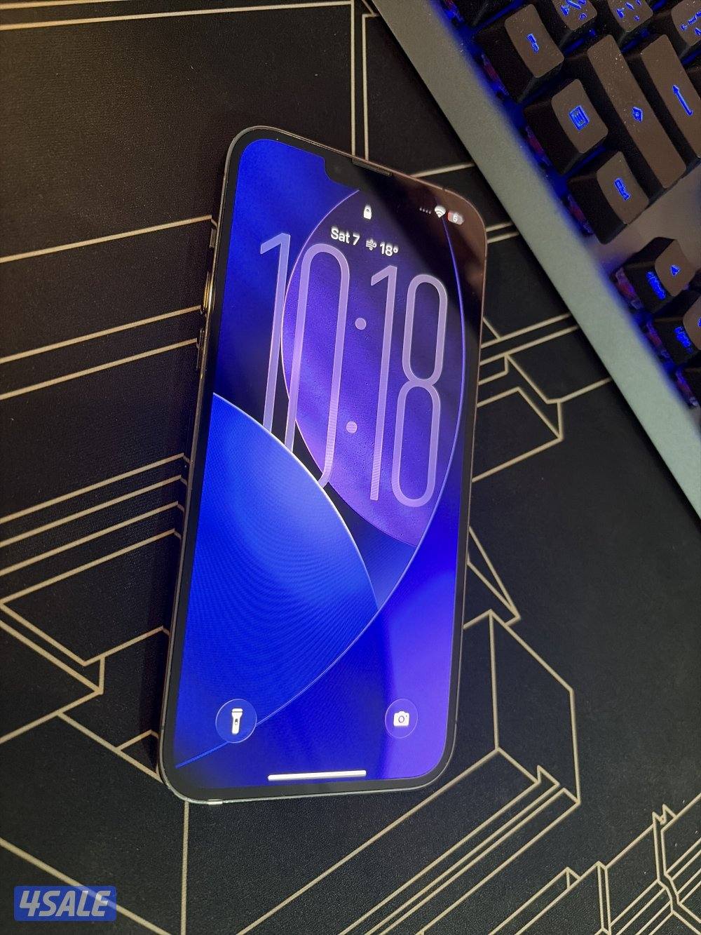 iPhone 13 Pro Max - 84% battery - 256 GB0