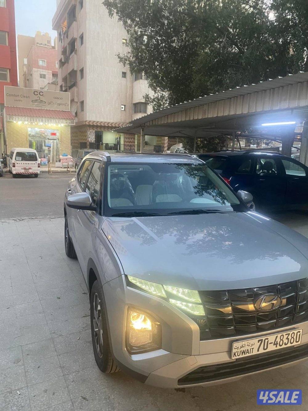 سيارة هايونداي كريتا موديل 2023 كسر زيرو ماشية 300 كيلو فقط كاملة المو2