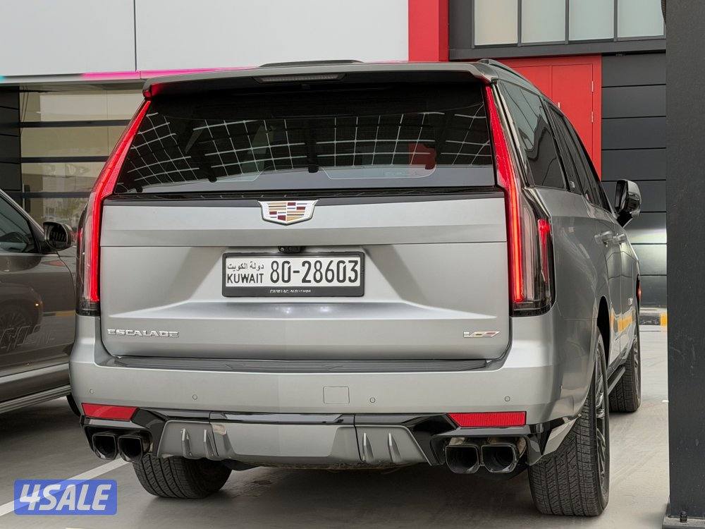 كاديلاك اسكاليد V موديل 2023 ماشي 13 الغانم تحت الكفاله3