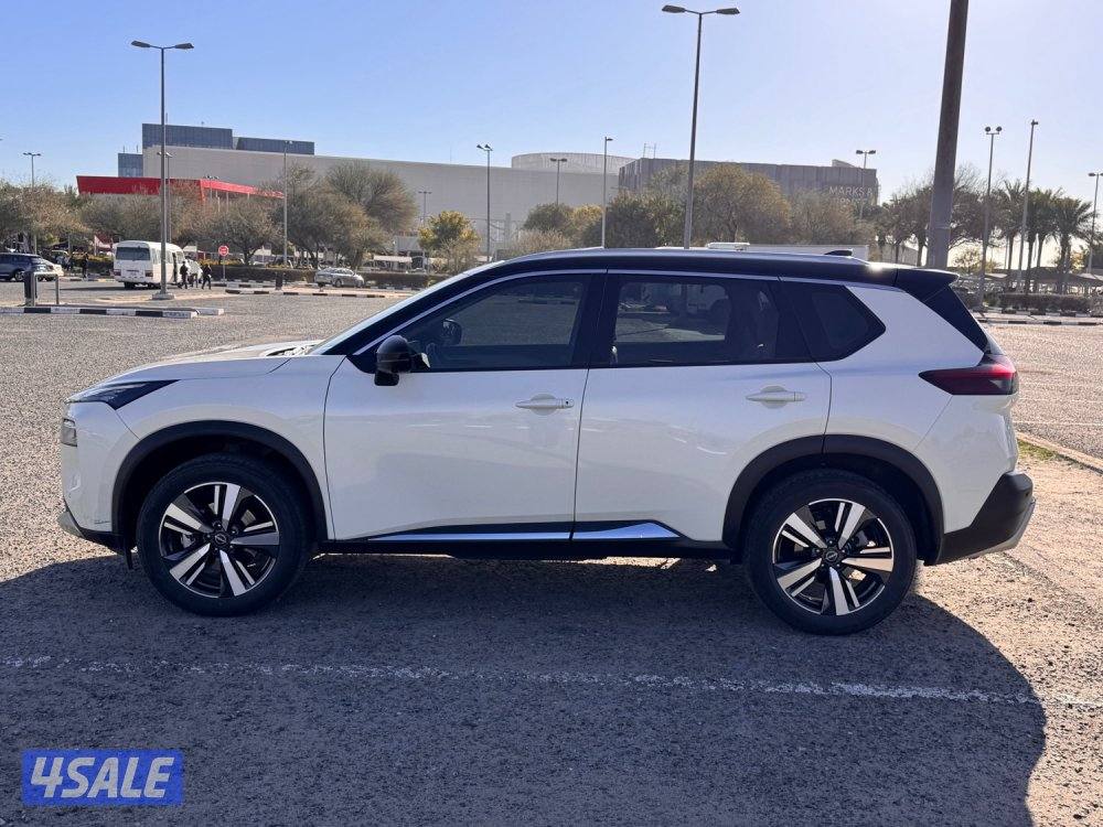 نيسان اكس تريل4