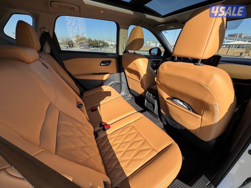 نيسان اكس تريل10