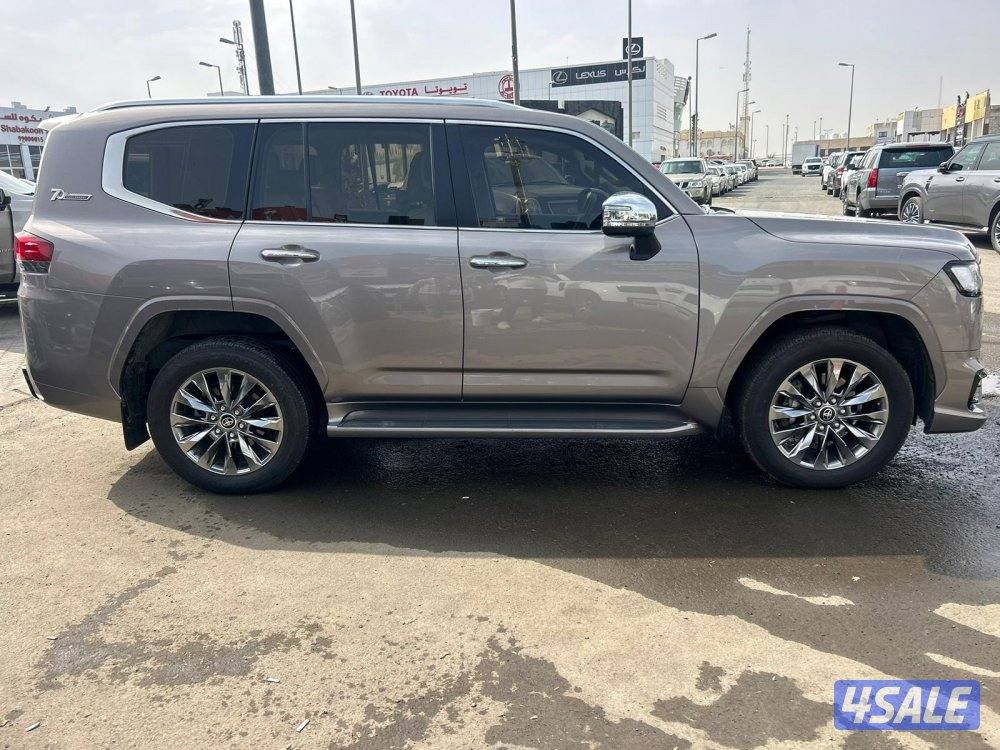 لاند كروزر VX.R AEROs twin turbo.V6  موديل 2022 ماشى 55.000 k.m3